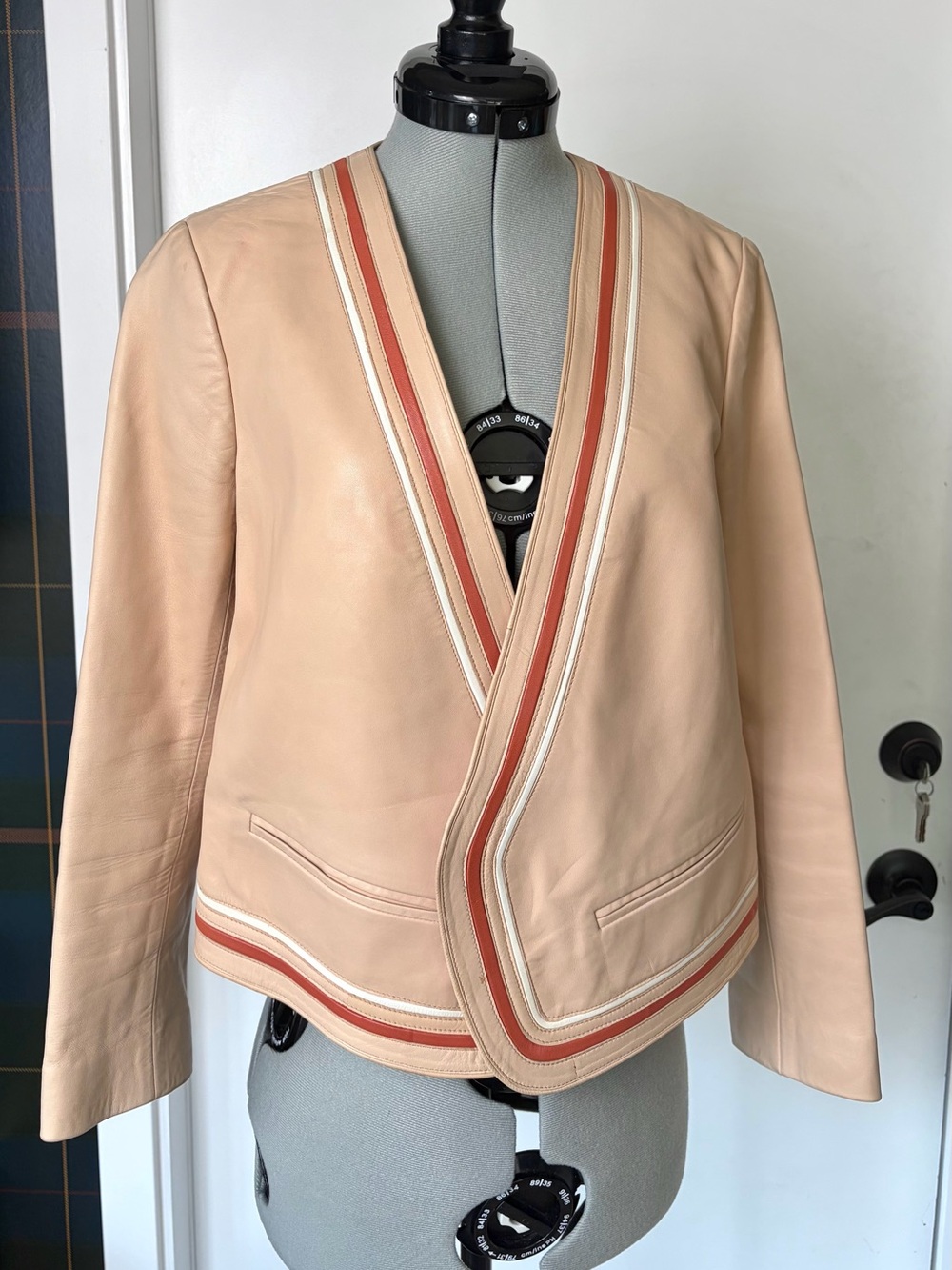 Chloé VTG 07 Nude Leather Open Jacket, Rust/white Trim, cropped sleeve, S, EUC